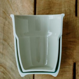 G. Benedikt DOUBLEWALLS Porcelánový dvoustěnný šálek, světle zelený, 200 ml