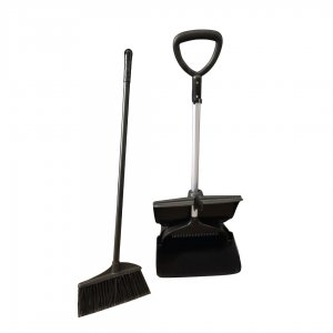 Lopatka a smetáček s násadou / set