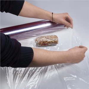 Potravinová fólie, PVC role 8my, 29 cm x 300 m